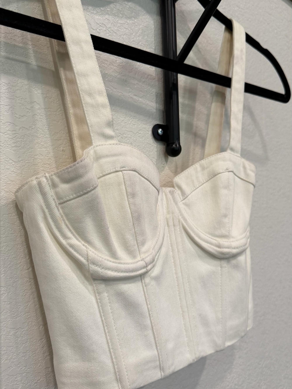 Alice + Olivia White Structured Bustier Crop Top - Picture 3 of 5